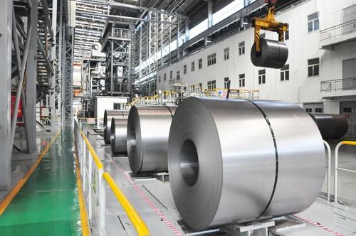 為民族鋼鐵企業(yè)點贊 自主研發(fā)填空白，技術(shù)先鋒站前沿